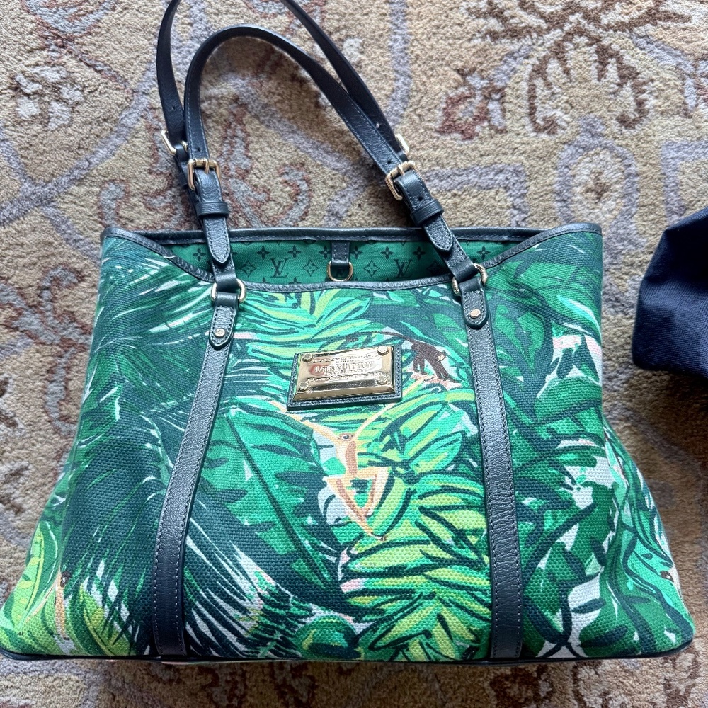 Louis Vuitton Cabas PM Aventure Green Ailleurs Tote Bag